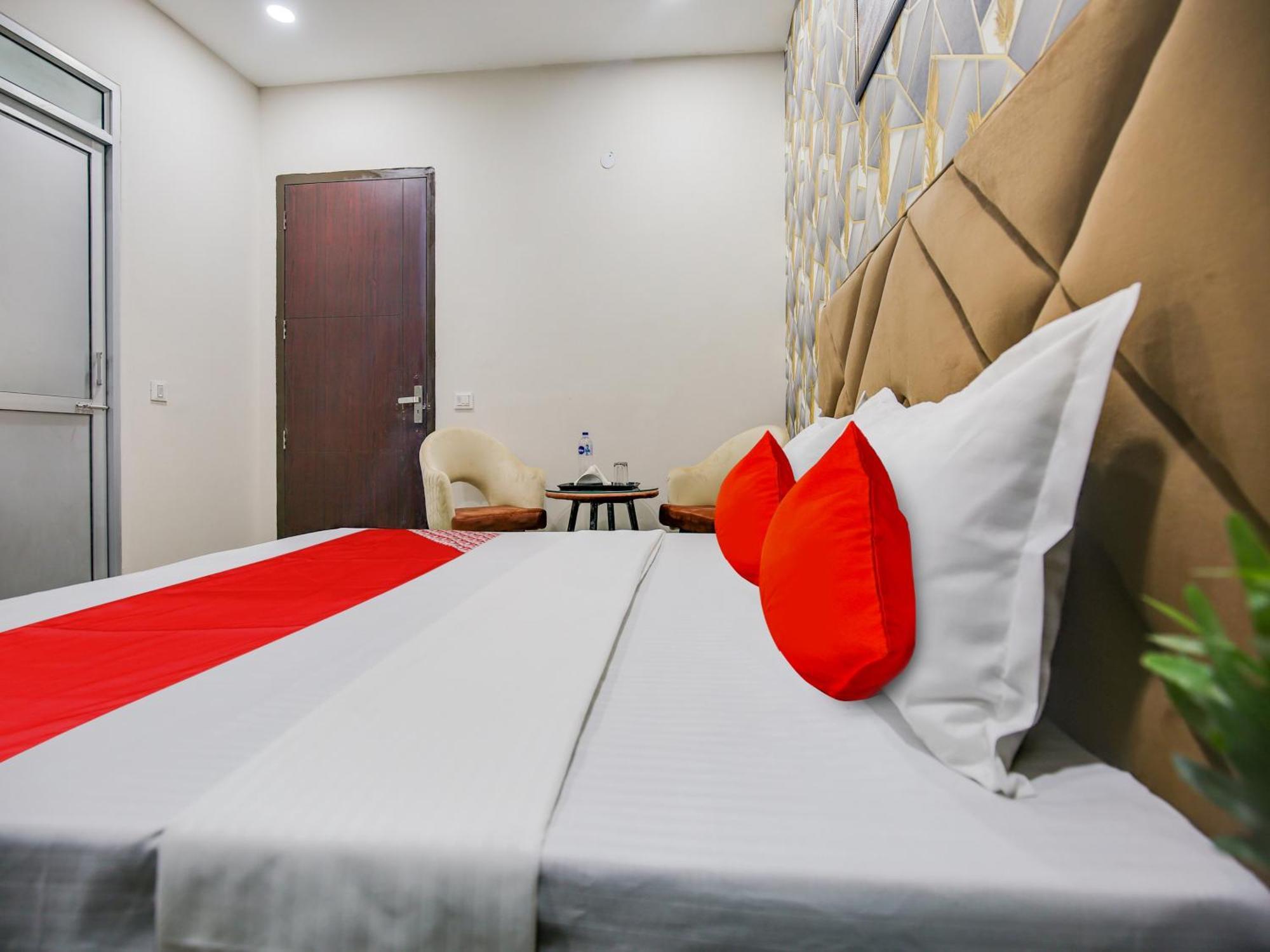Hotel O Silver Sky Ludhiana Exterior photo